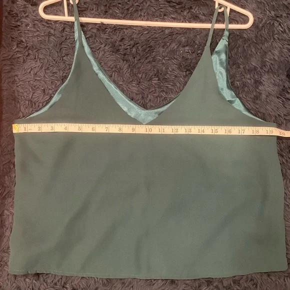 Forest green Twik large crop camisole - Picture 4 of 5
